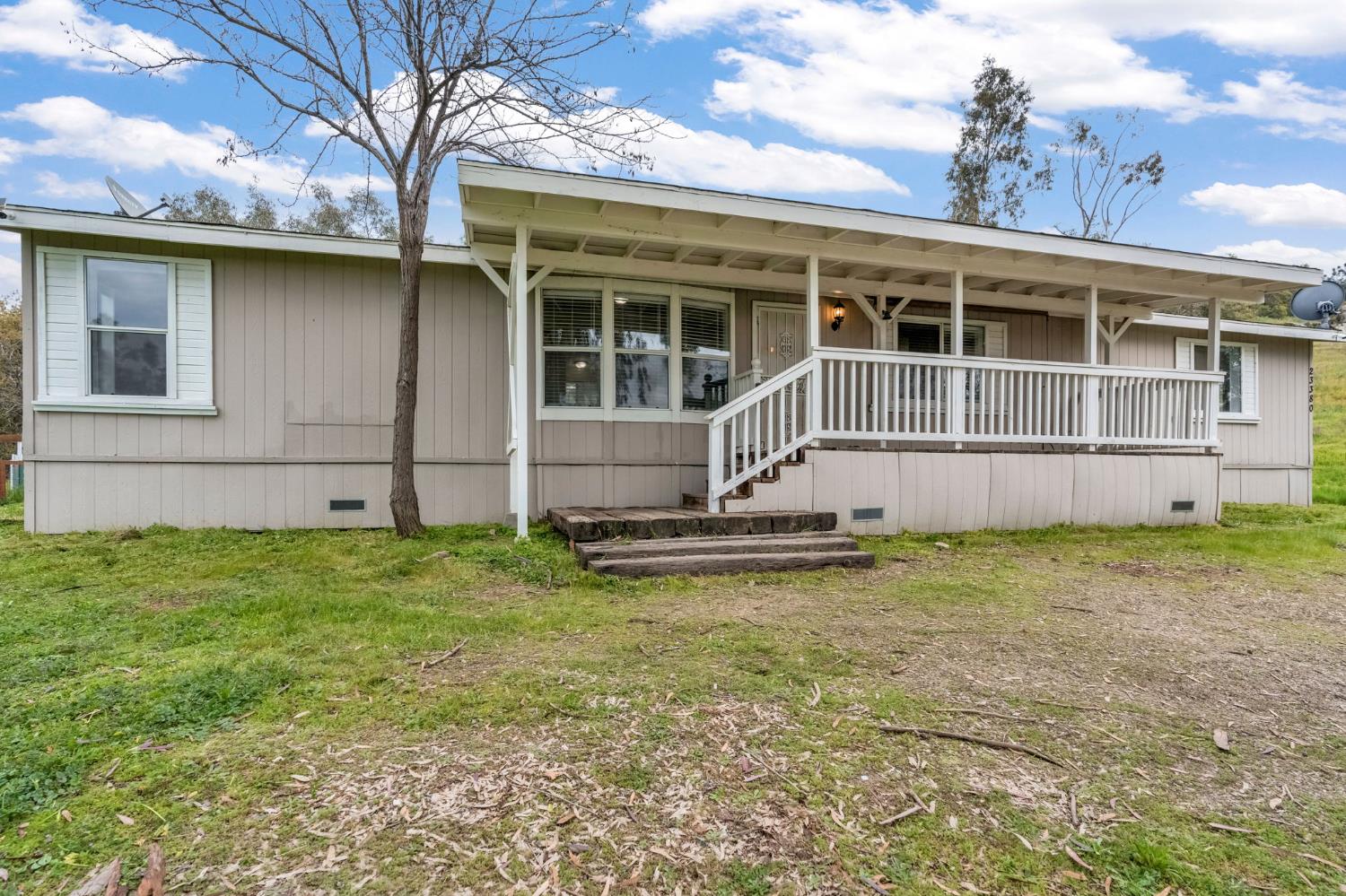 23380 Granite Creek Ln, Clovis, CA 93619