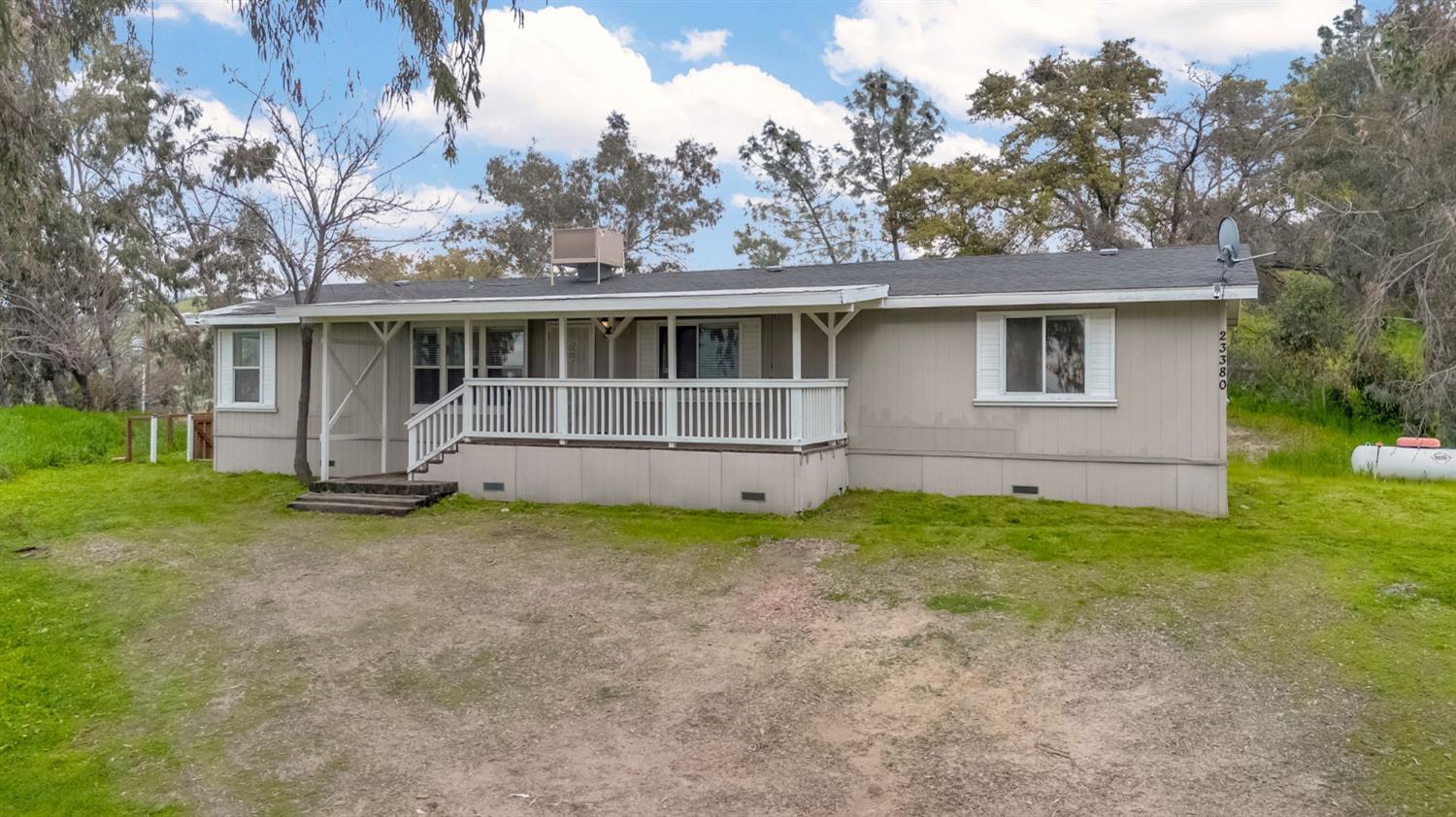 23380 Granite Creek Ln, Clovis, CA 93619