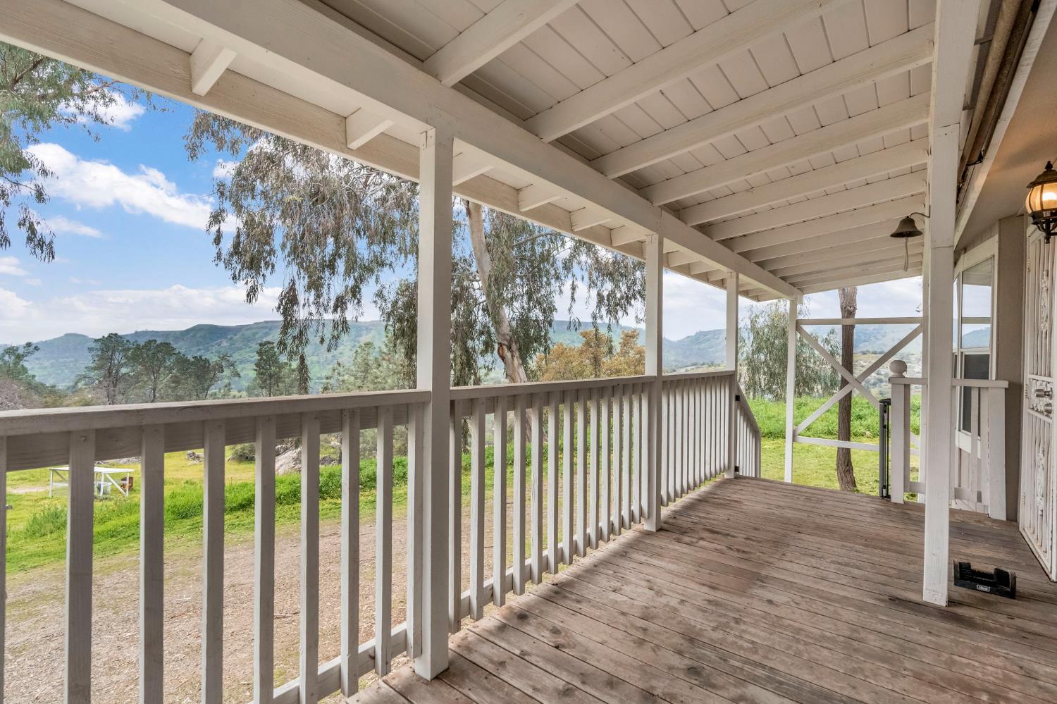 23380 Granite Creek Ln, Clovis, CA 93619