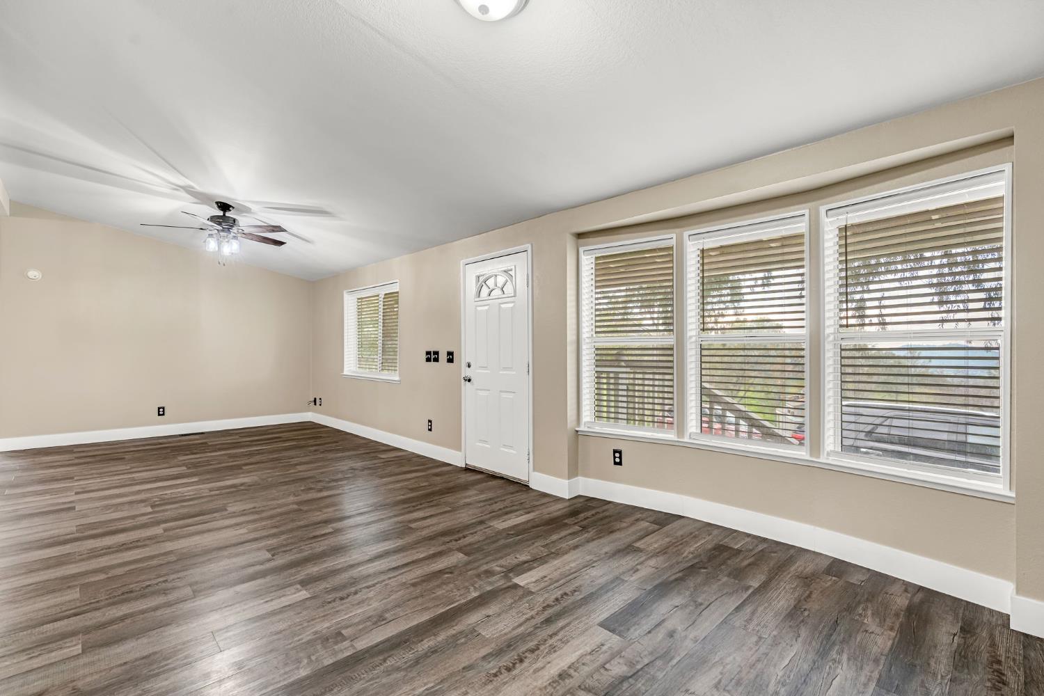 23380 Granite Creek Ln, Clovis, CA 93619