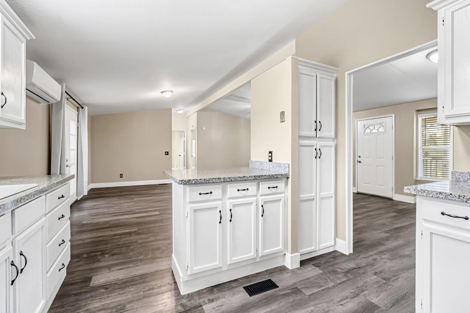 23380 Granite Creek Ln, Clovis, CA 93619