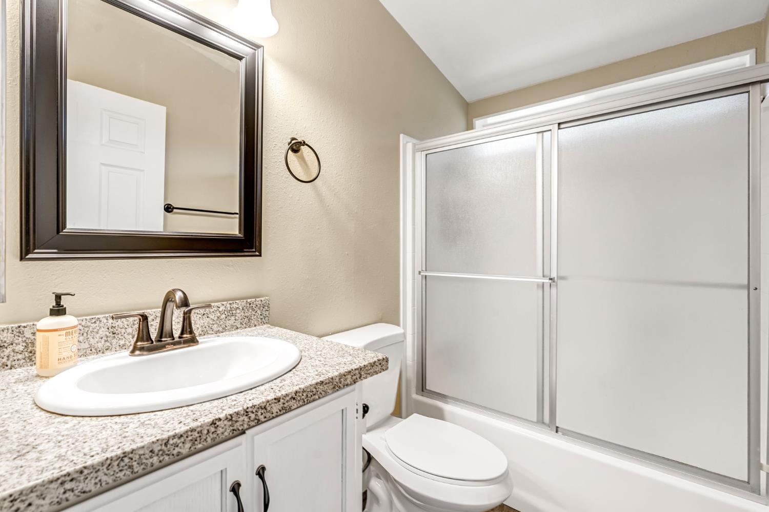 23380 Granite Creek Ln, Clovis, CA 93619