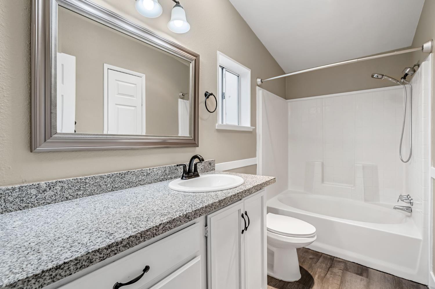 23380 Granite Creek Ln, Clovis, CA 93619