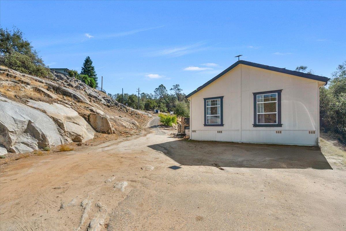 41391 Long Hollow Ln, Coarsegold, CA 93614