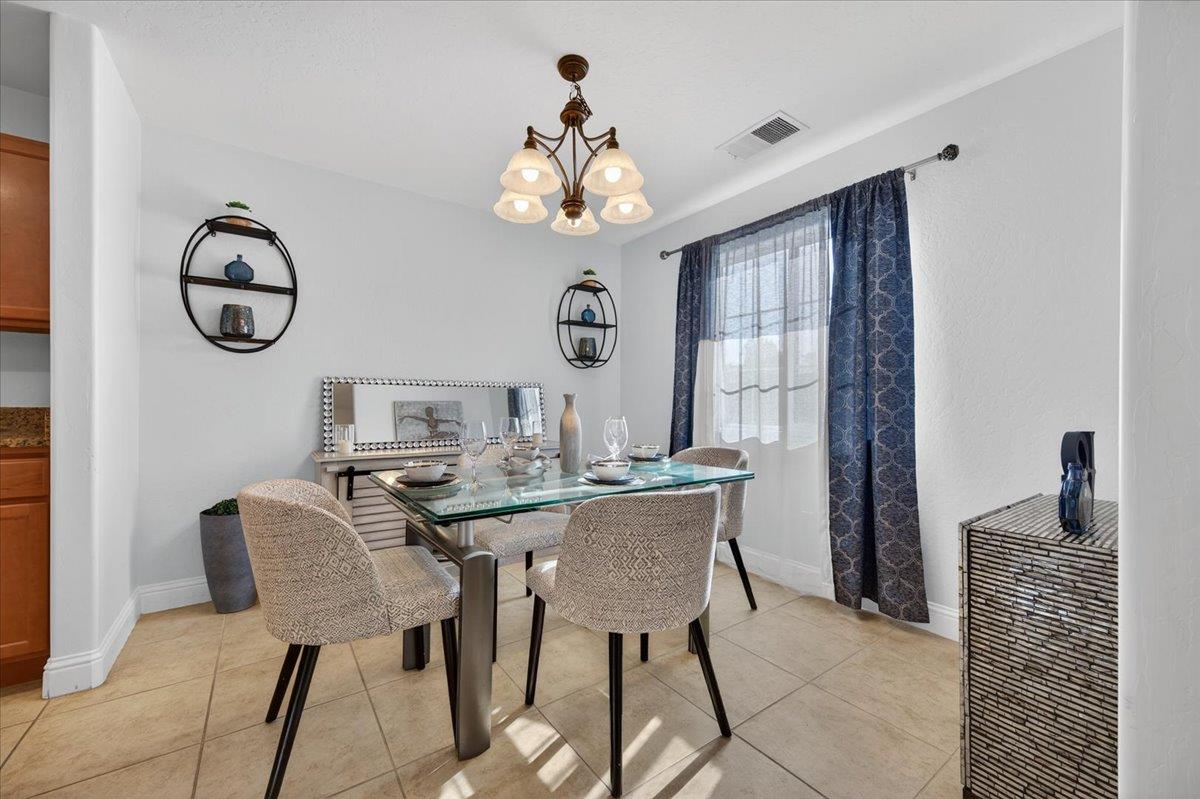 5861 E Platt Ave, Fresno, CA 93727