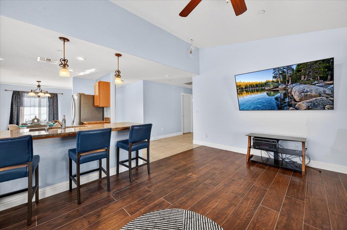 5861 E Platt Ave, Fresno, CA 93727