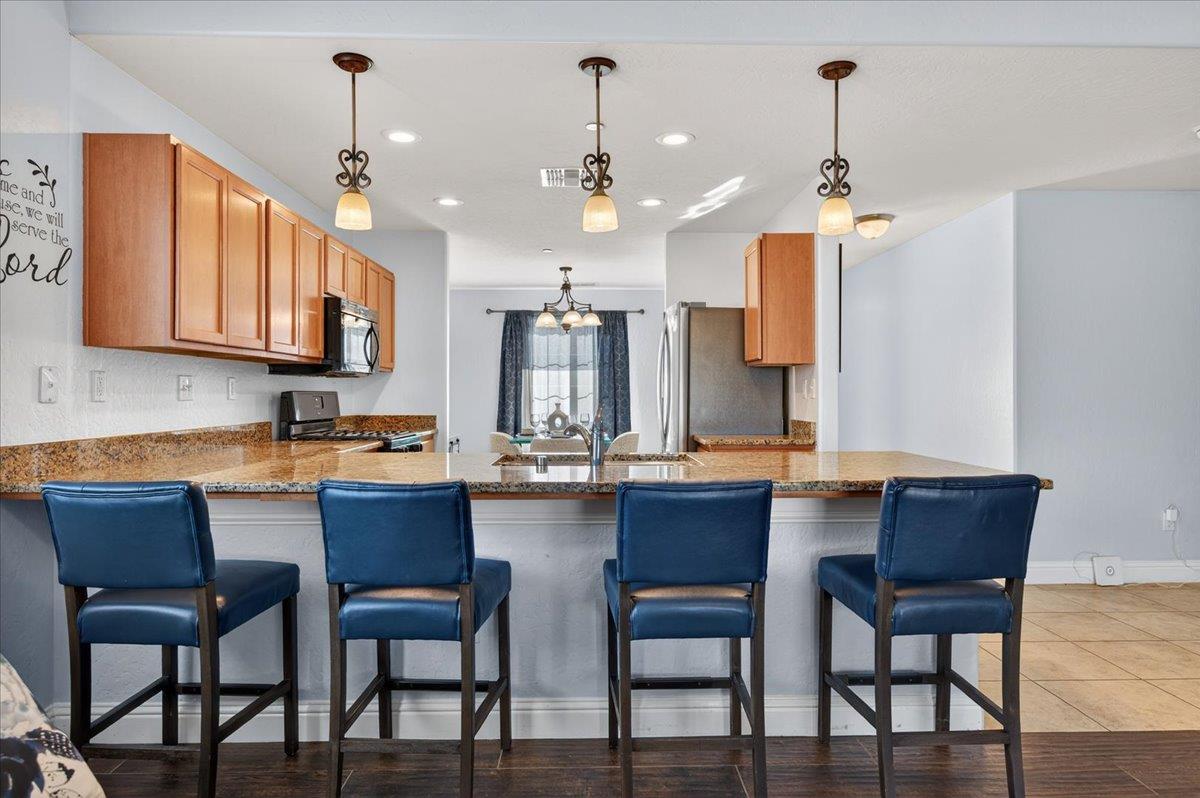 5861 E Platt Ave, Fresno, CA 93727