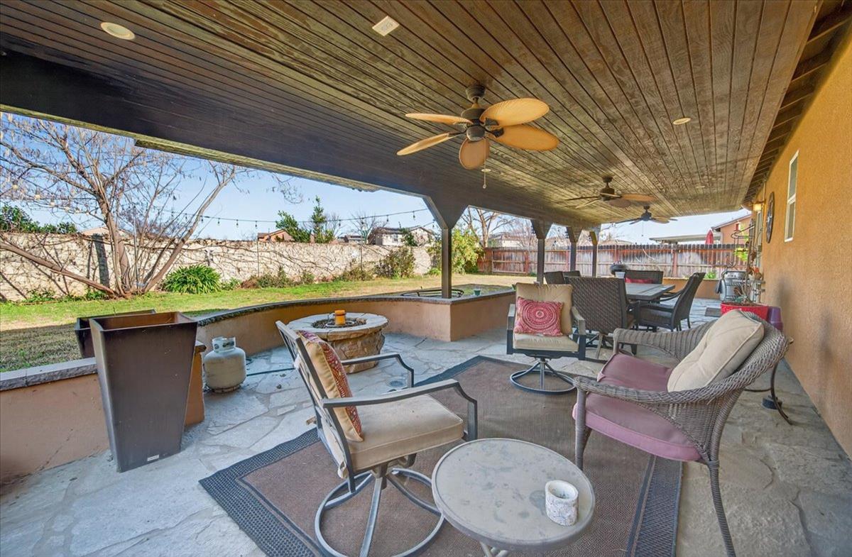 5861 E Platt Ave, Fresno, CA 93727