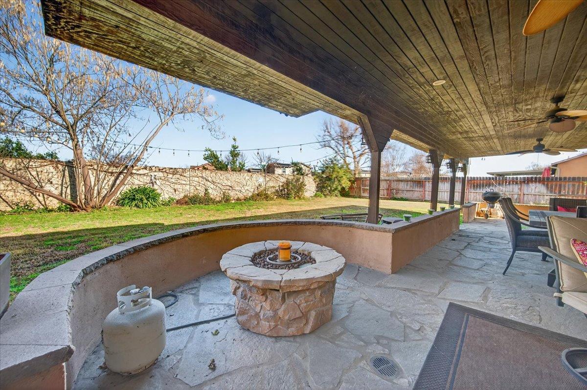 5861 E Platt Ave, Fresno, CA 93727