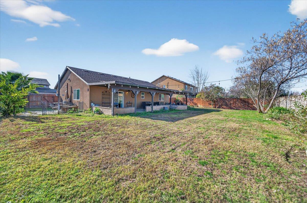 5861 E Platt Ave, Fresno, CA 93727