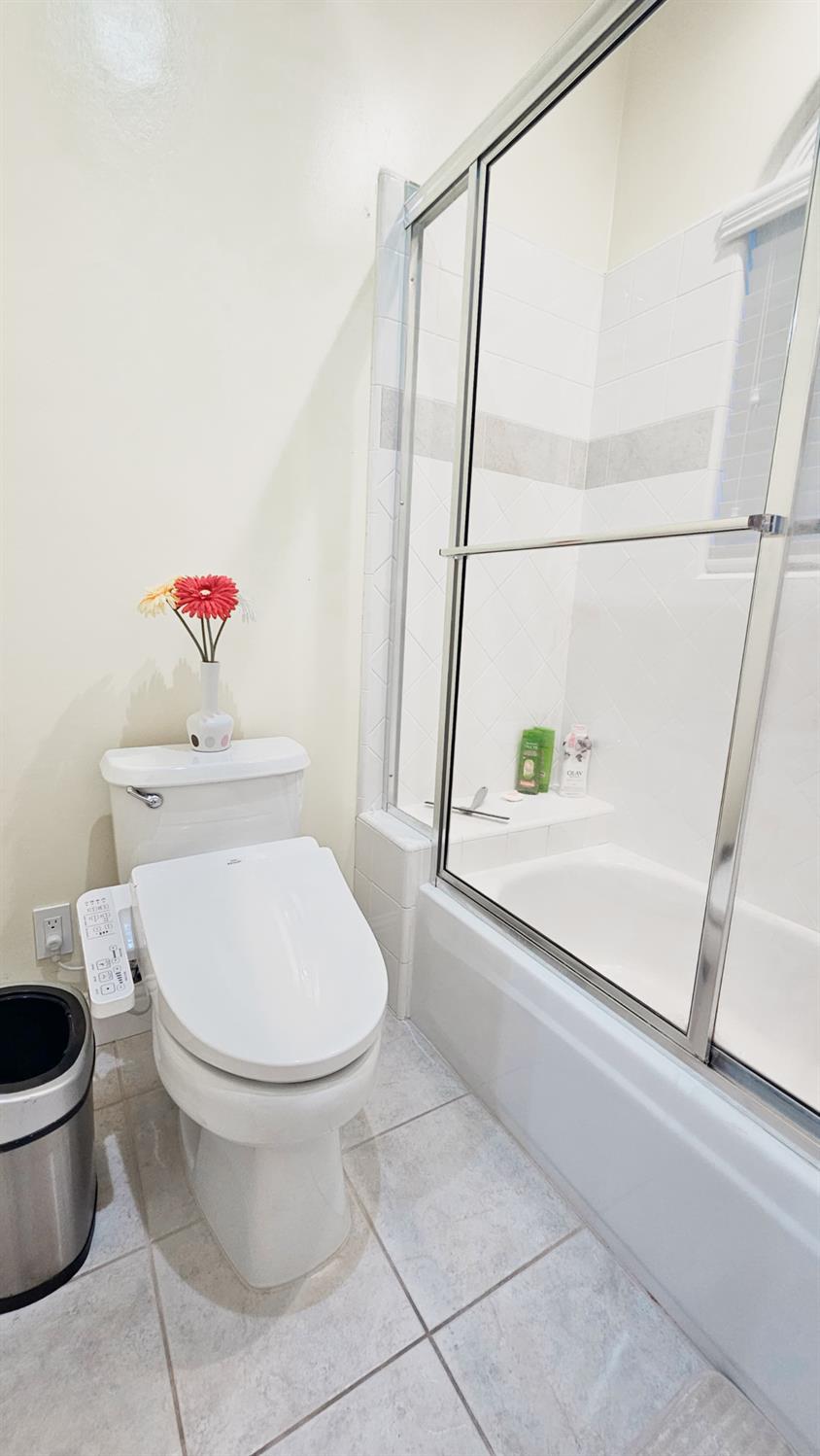 2625 E Sean Ave, Fresno, CA 93720