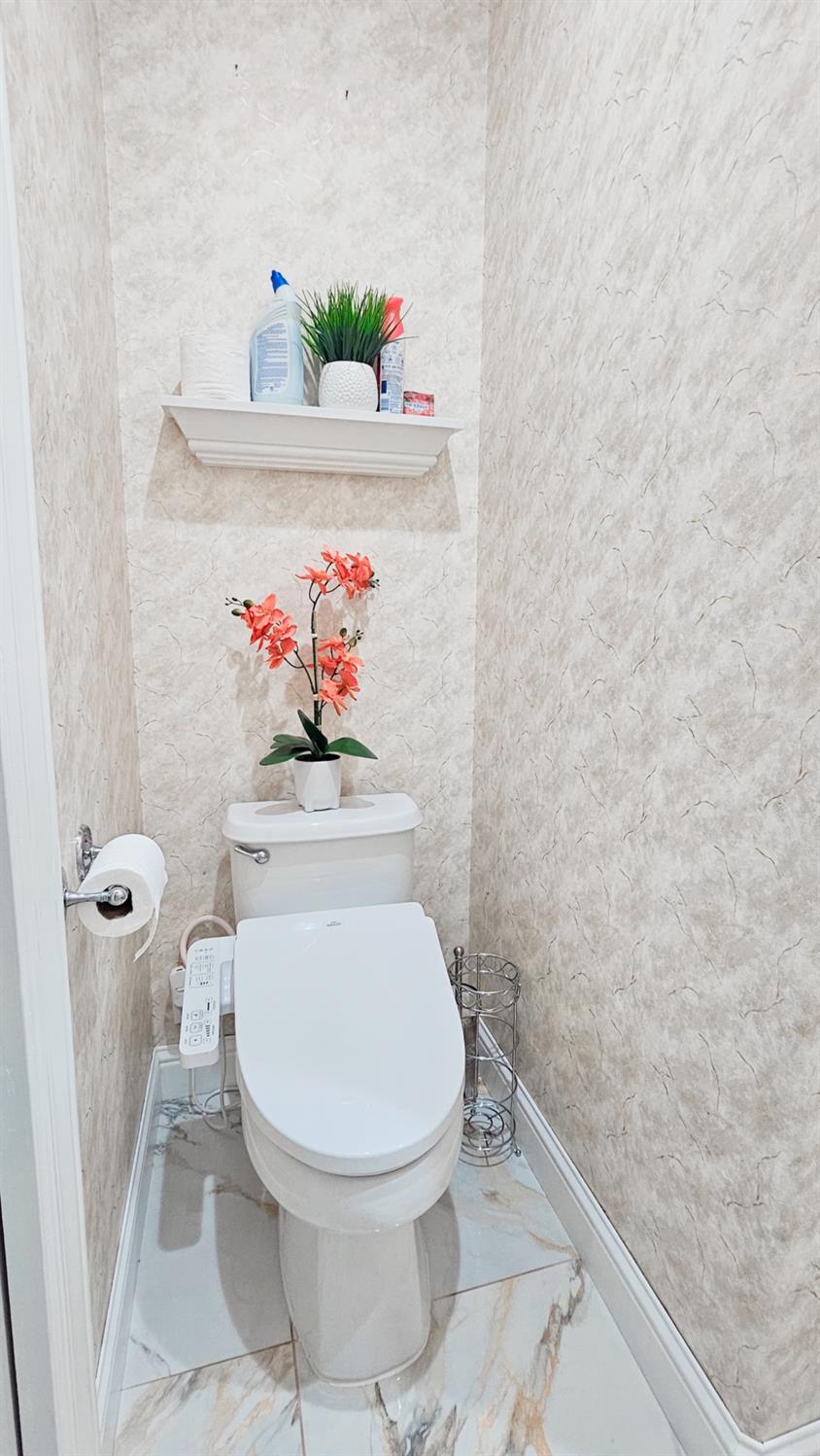 2625 E Sean Ave, Fresno, CA 93720