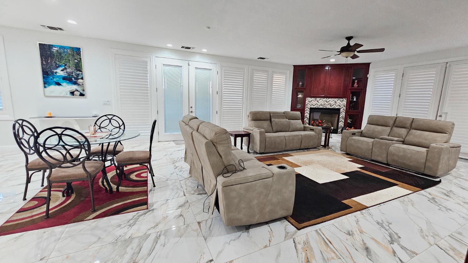 2625 E Sean Ave, Fresno, CA 93720