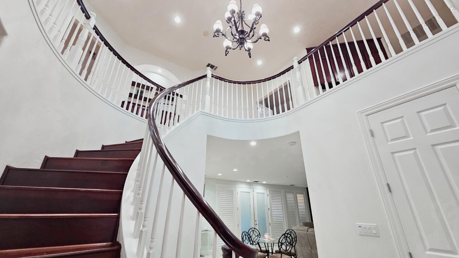 2625 E Sean Ave, Fresno, CA 93720