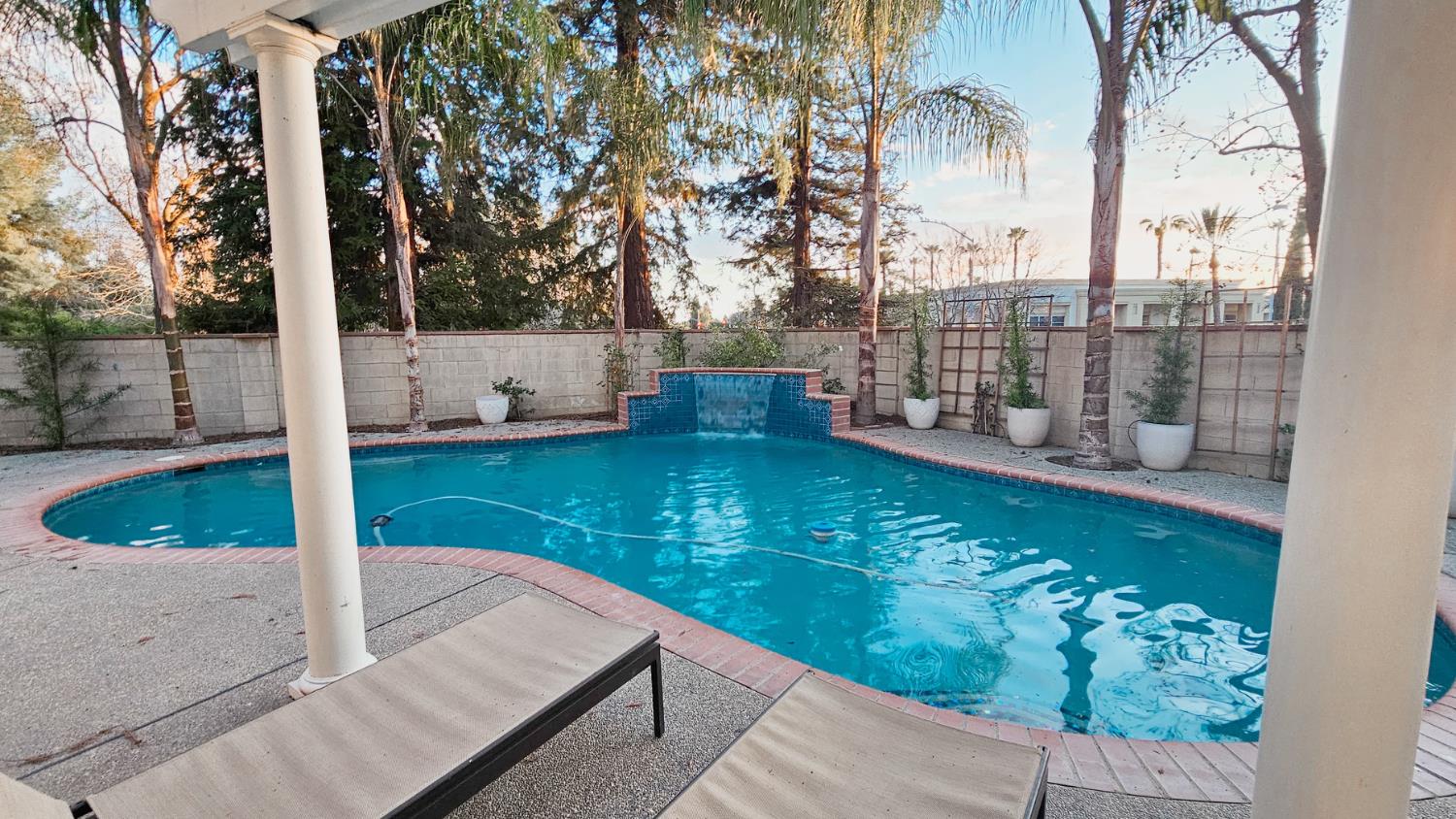 2625 E Sean Ave, Fresno, CA 93720