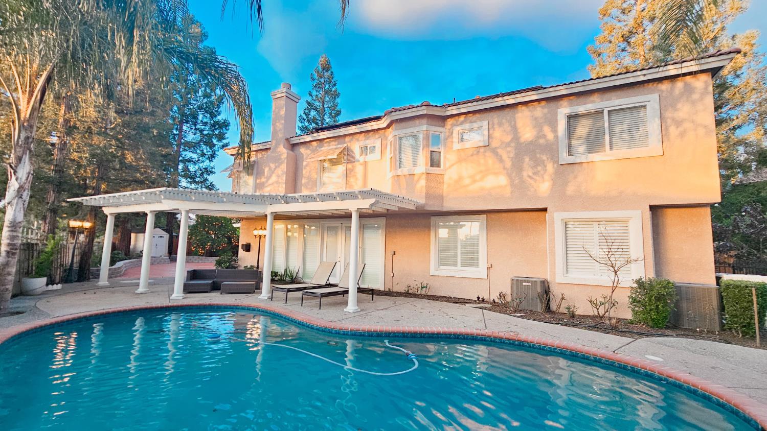 2625 E Sean Ave, Fresno, CA 93720