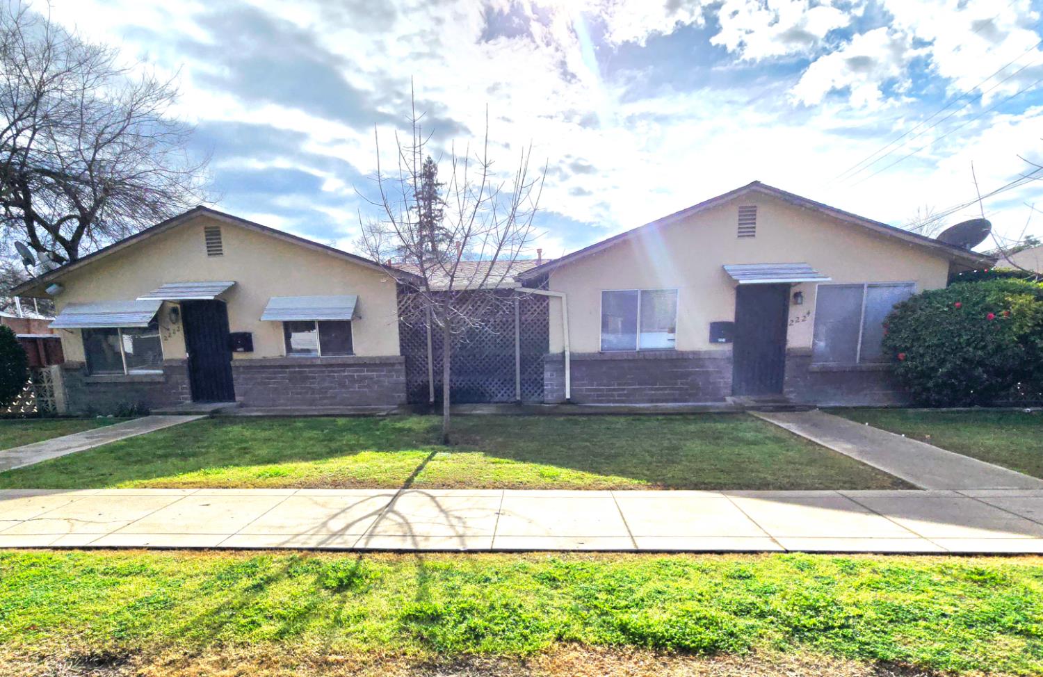 2222 2224 11th St, Reedley, CA 93654