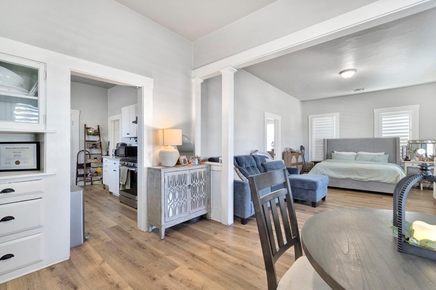 3 C St, Lemoore, CA 93245