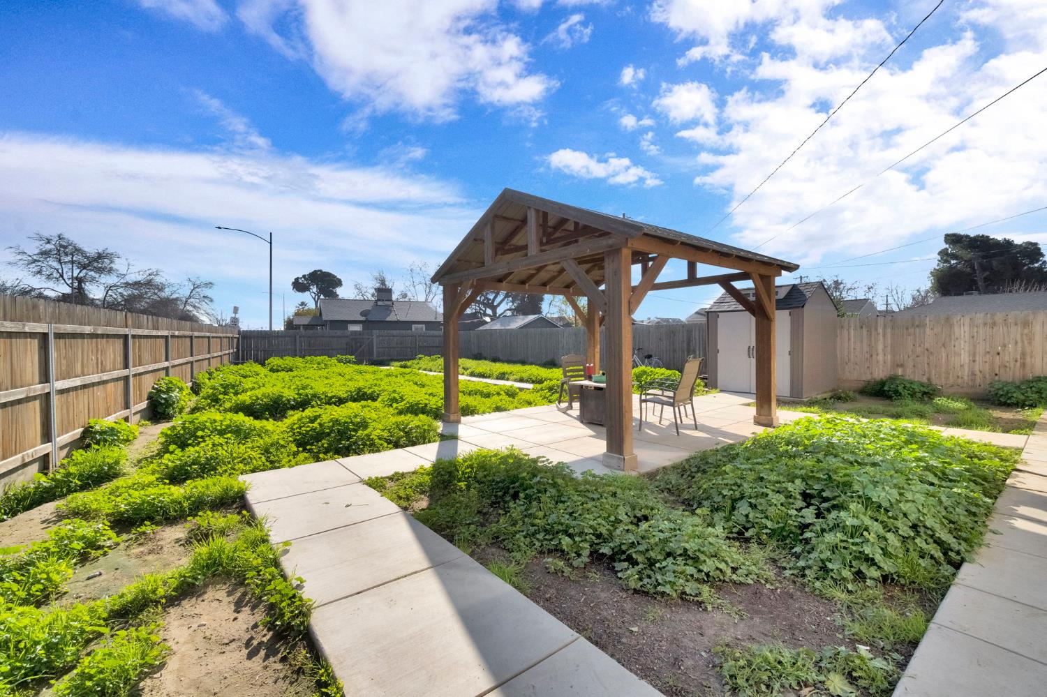 3 C St, Lemoore, CA 93245