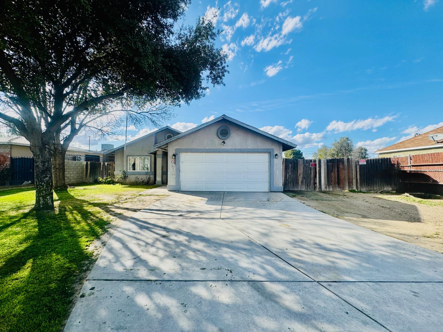 812 S Brown, Bakersfield, CA 93314