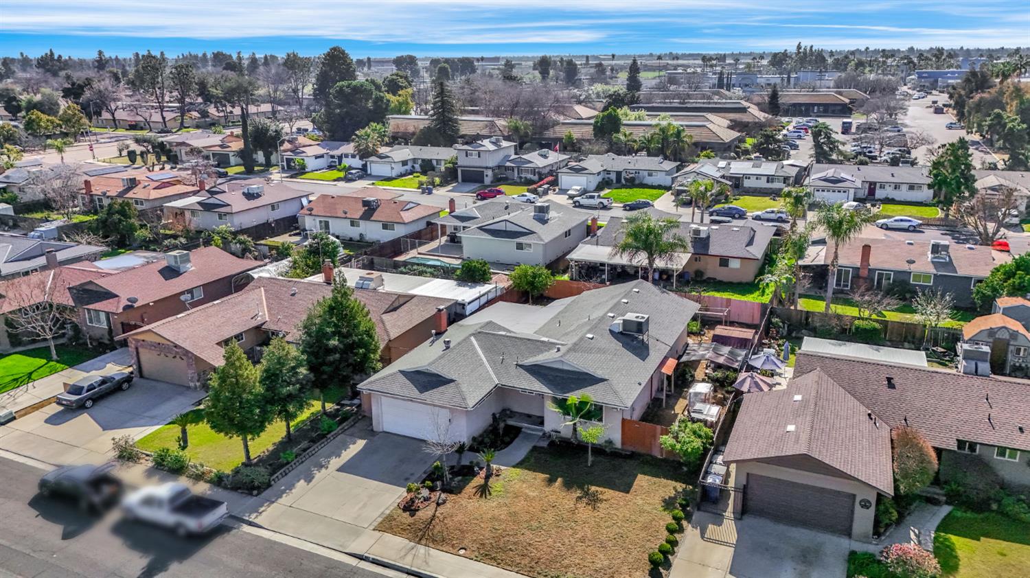 882 W National Ave, Clovis, CA 93612