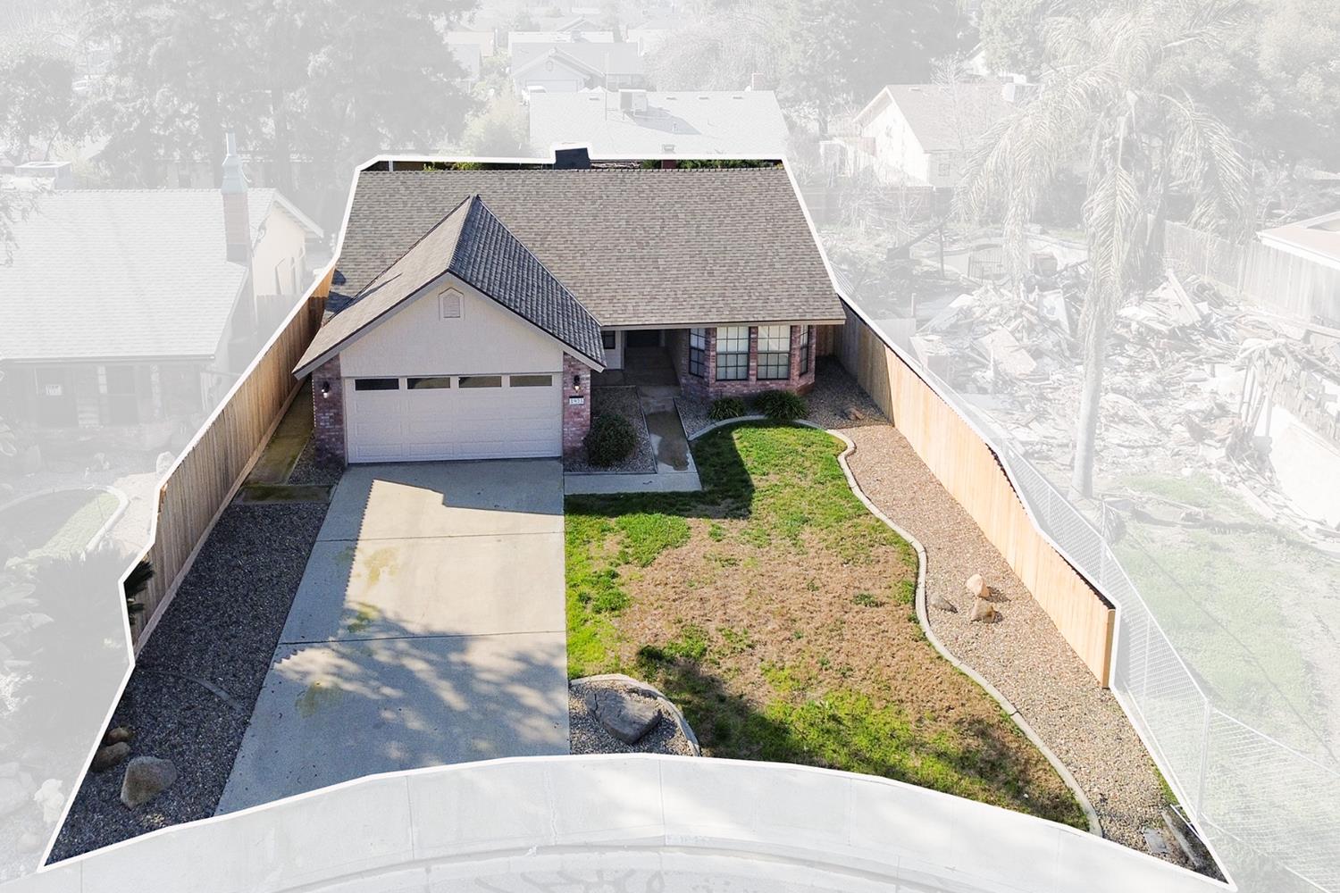 1931 S West Ct, Visalia, CA 93277