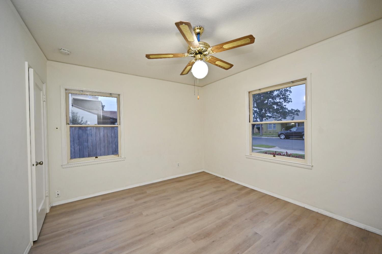 1413 W Terrace Ave, Fresno, CA 93705