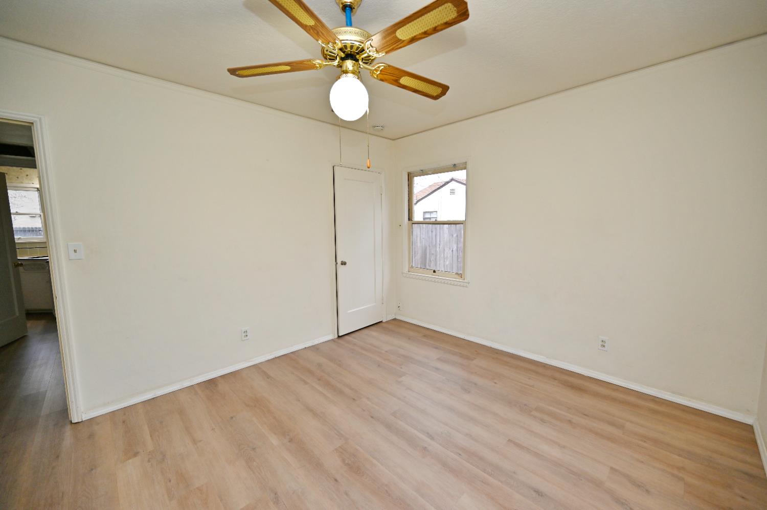 1413 W Terrace Ave, Fresno, CA 93705