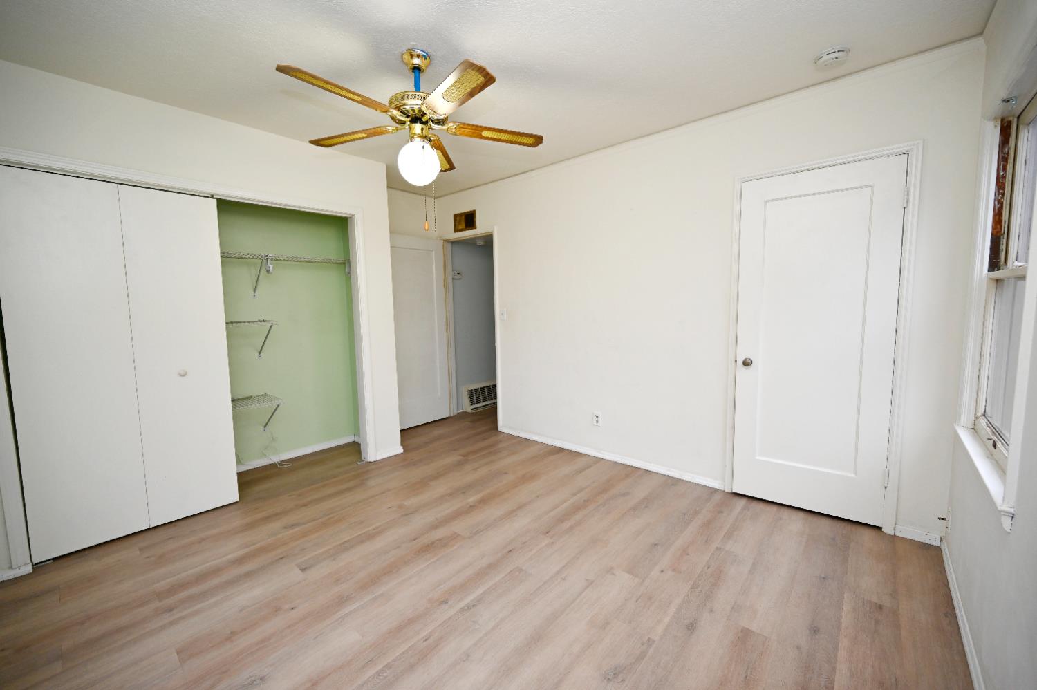 1413 W Terrace Ave, Fresno, CA 93705