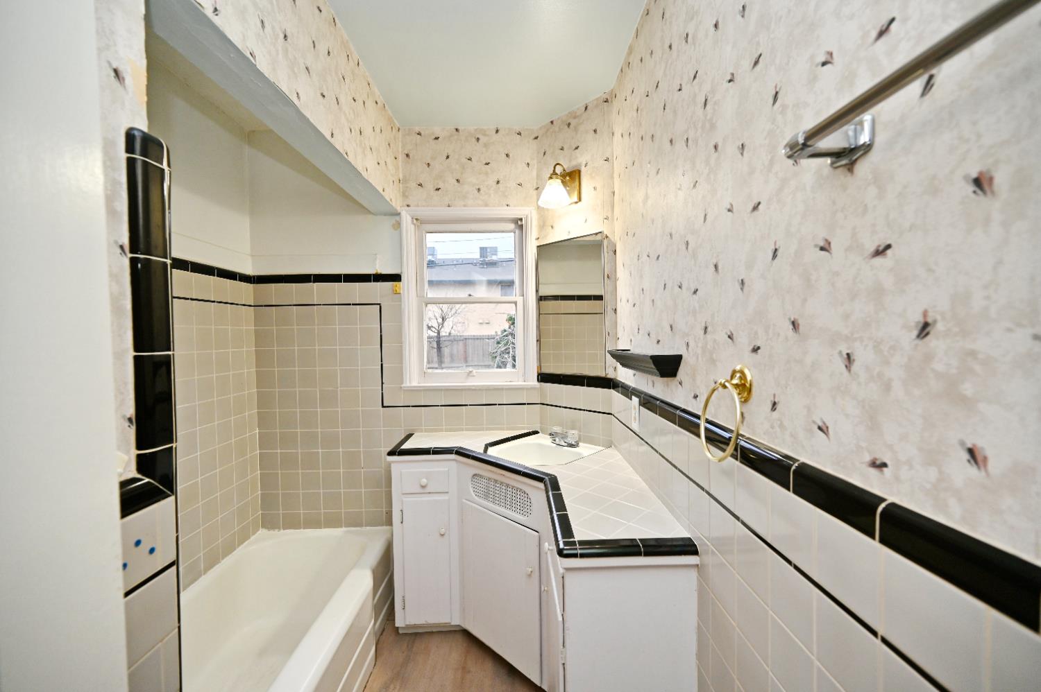 1413 W Terrace Ave, Fresno, CA 93705