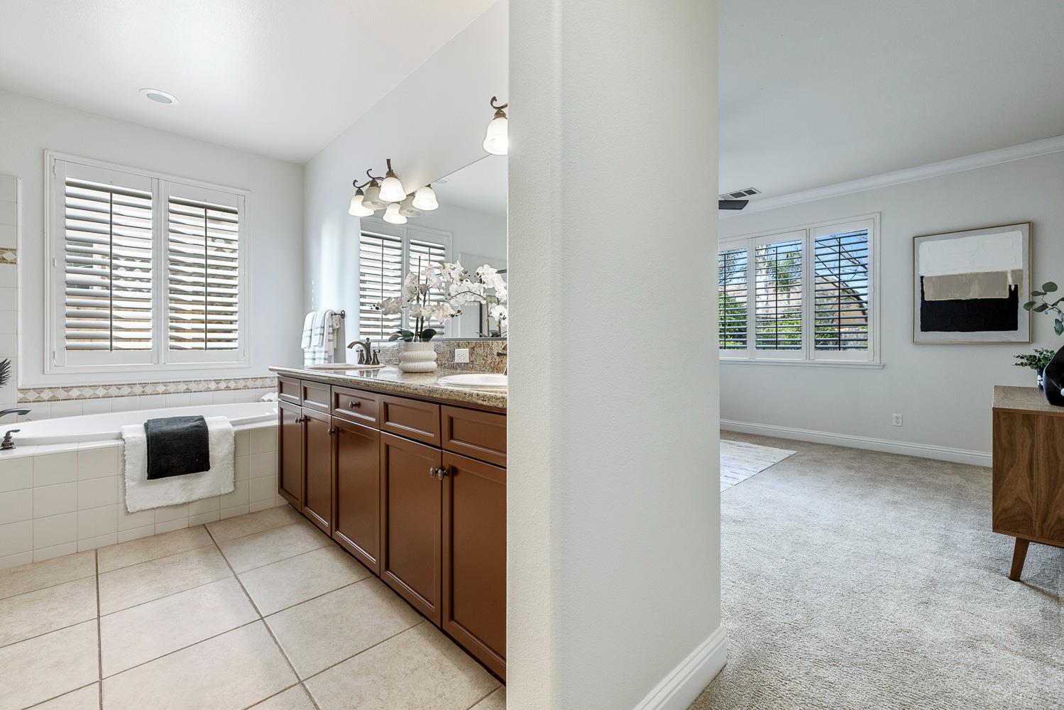 4095 Everglade Ave, Clovis, CA 93619