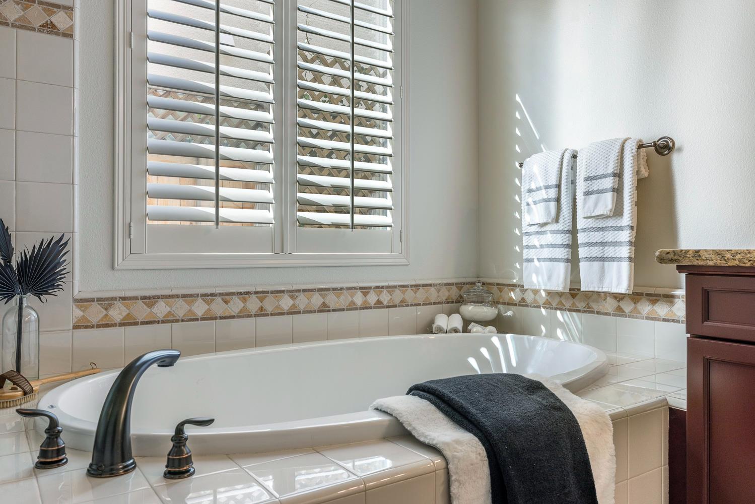 4095 Everglade Ave, Clovis, CA 93619