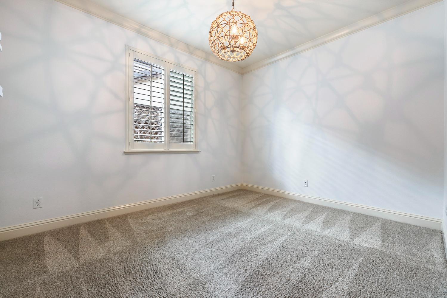 4095 Everglade Ave, Clovis, CA 93619