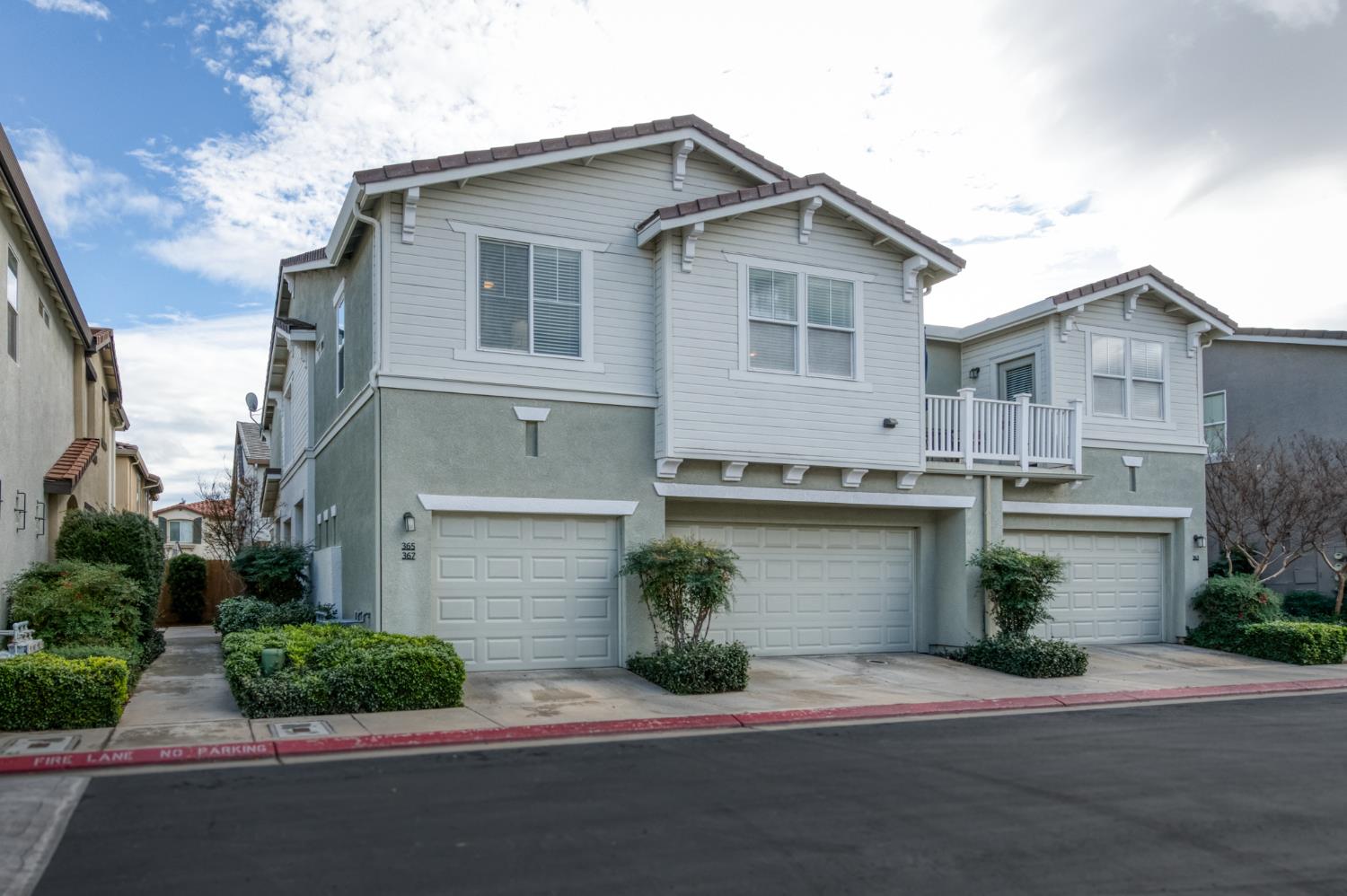 367 N Raphael Ln, Clovis, CA 93611