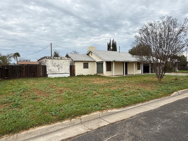 207 Howard St, Clovis, CA 93612