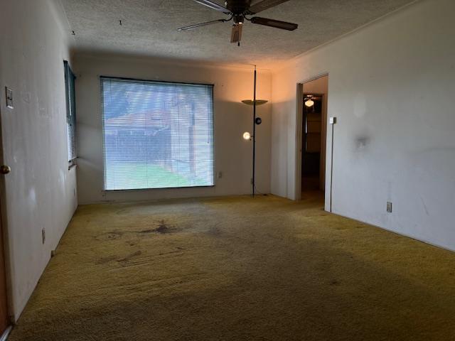 207 Howard St, Clovis, CA 93612