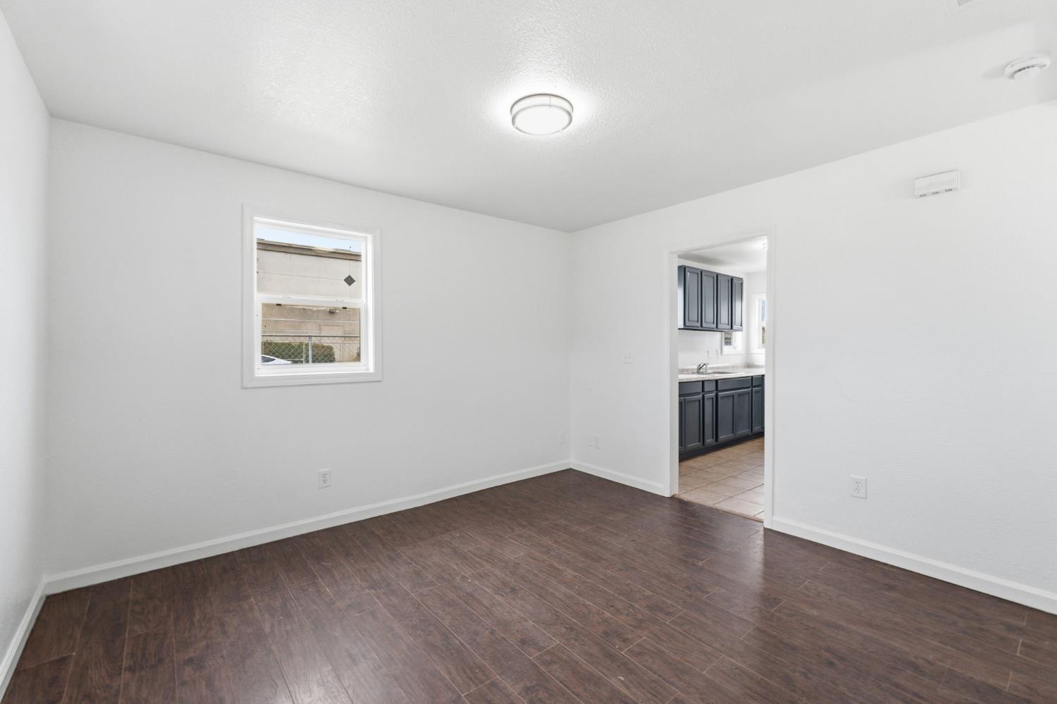 103 W Alluvial Ave, Pinedale, CA 93650