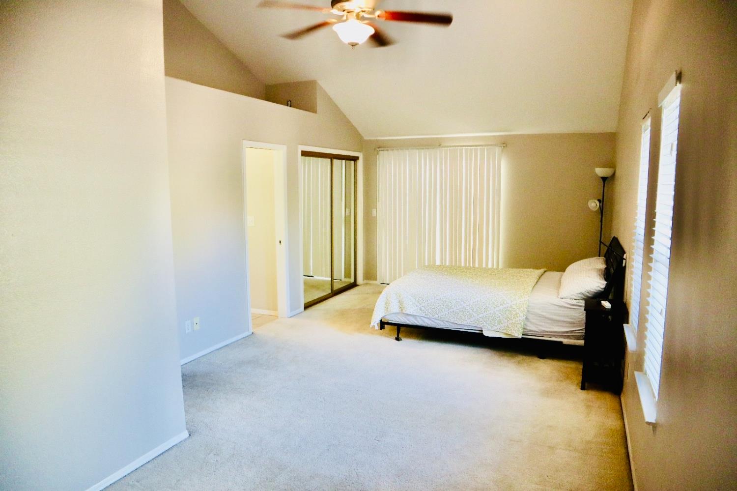 6296 N Lodi Ave, Fresno, CA 93722