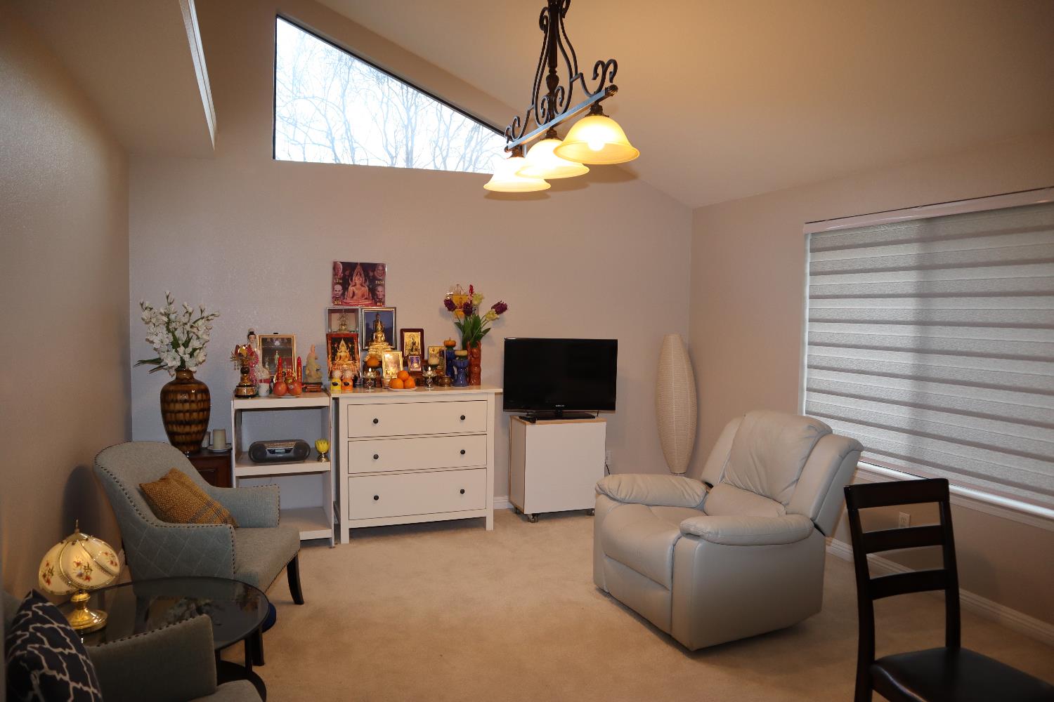 6296 N Lodi Ave, Fresno, CA 93722