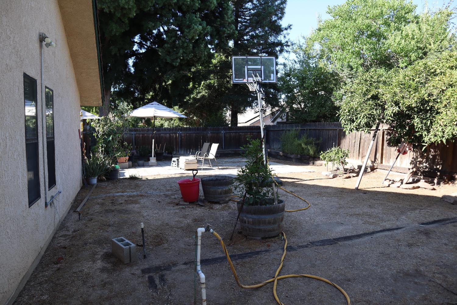 6296 N Lodi Ave, Fresno, CA 93722