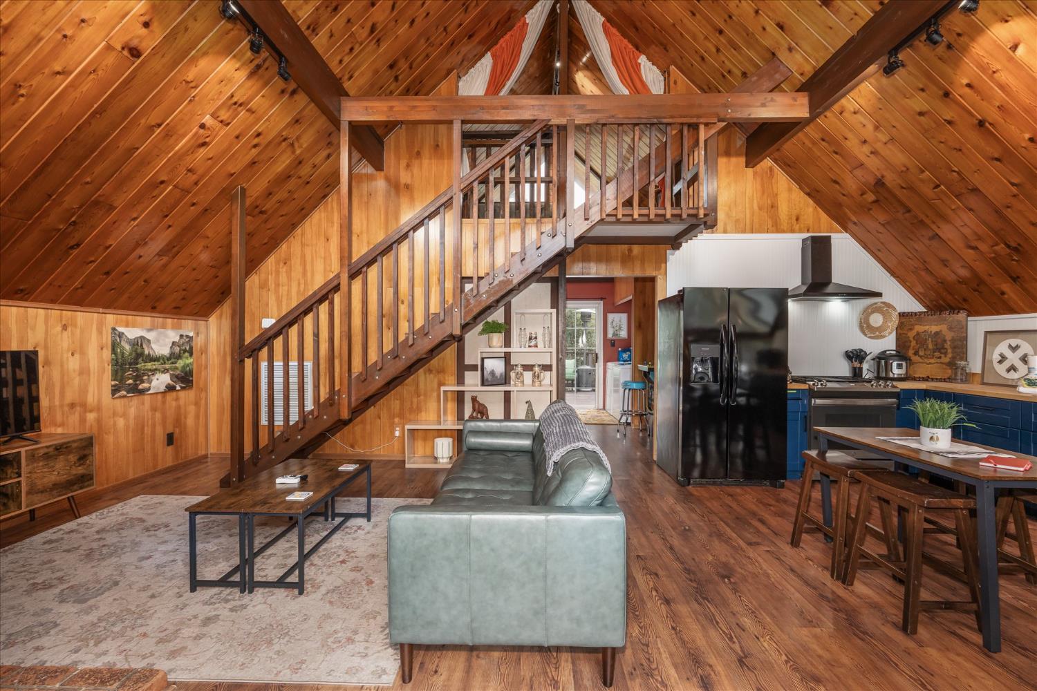 52966 Chapparal Dr, Oakhurst, CA 93644