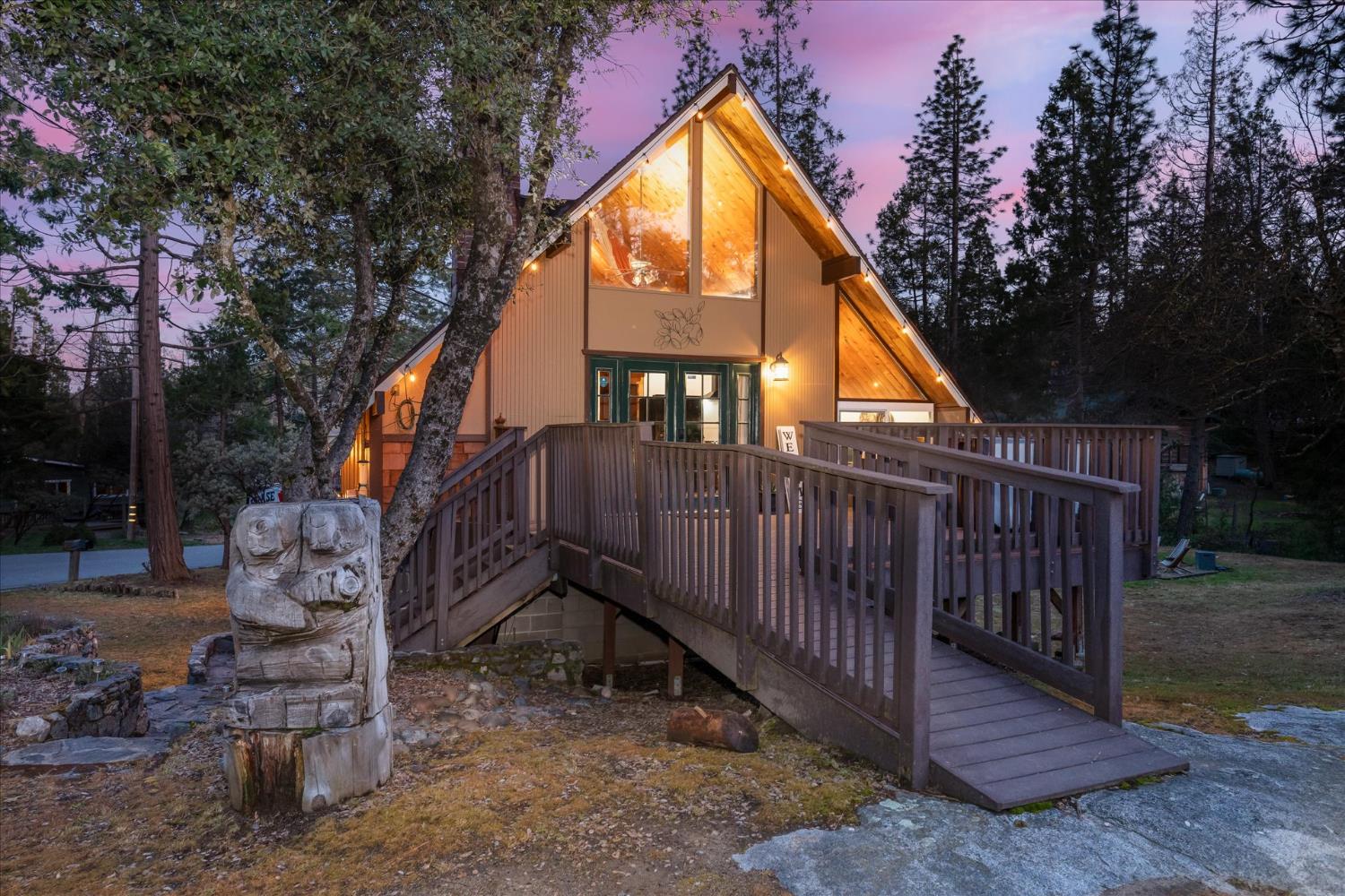 52966 Chapparal Dr, Oakhurst, CA 93644