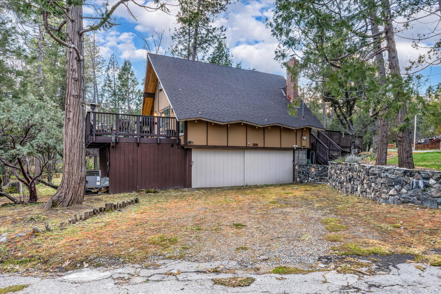 52966 Chapparal Dr, Oakhurst, CA 93644