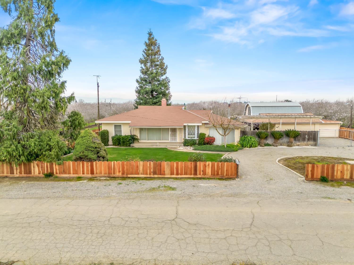 4494 Cook St, Le Grand, CA 95333