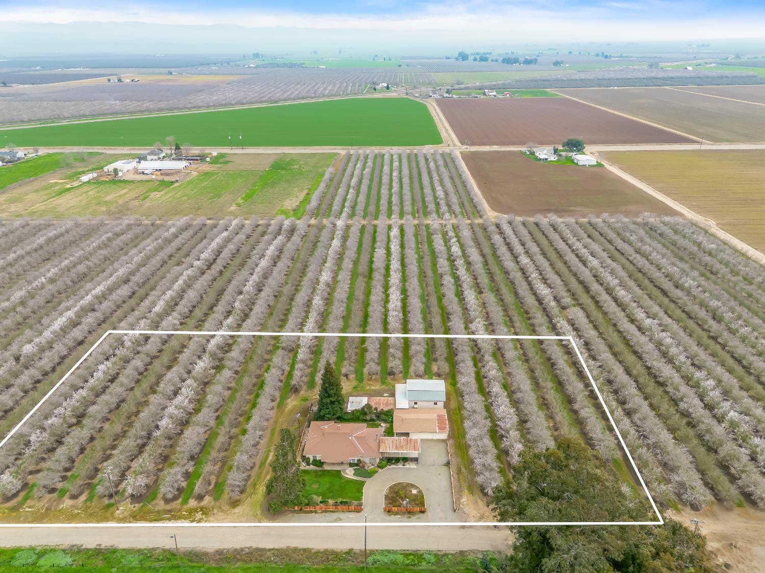 4494 Cook St, Le Grand, CA 95333