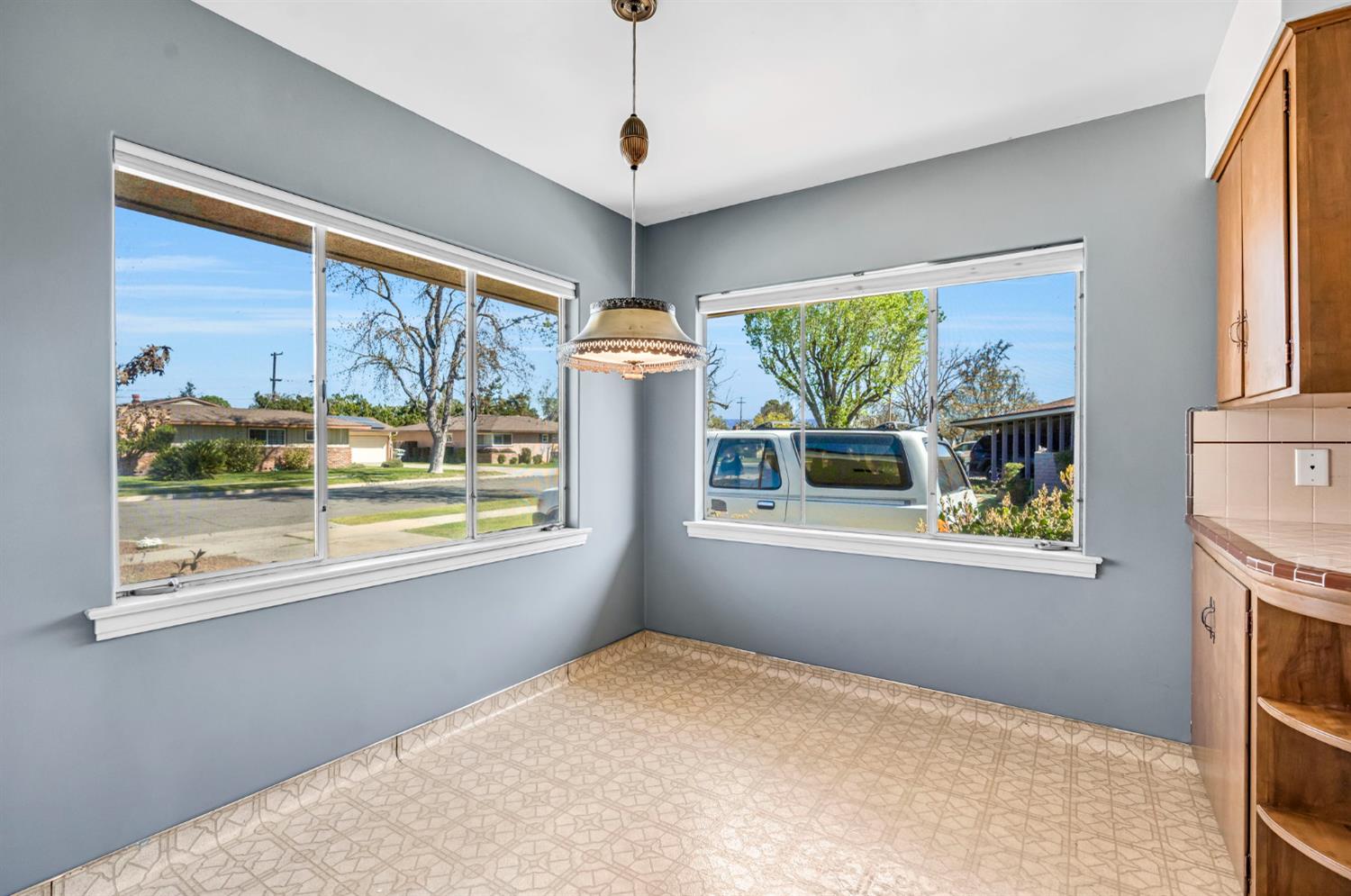 217 W Cortland Ave, Fresno, CA 93705