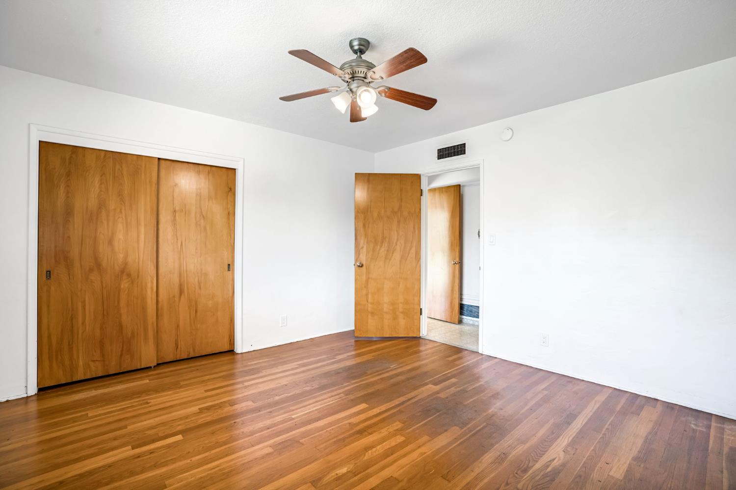 217 W Cortland Ave, Fresno, CA 93705