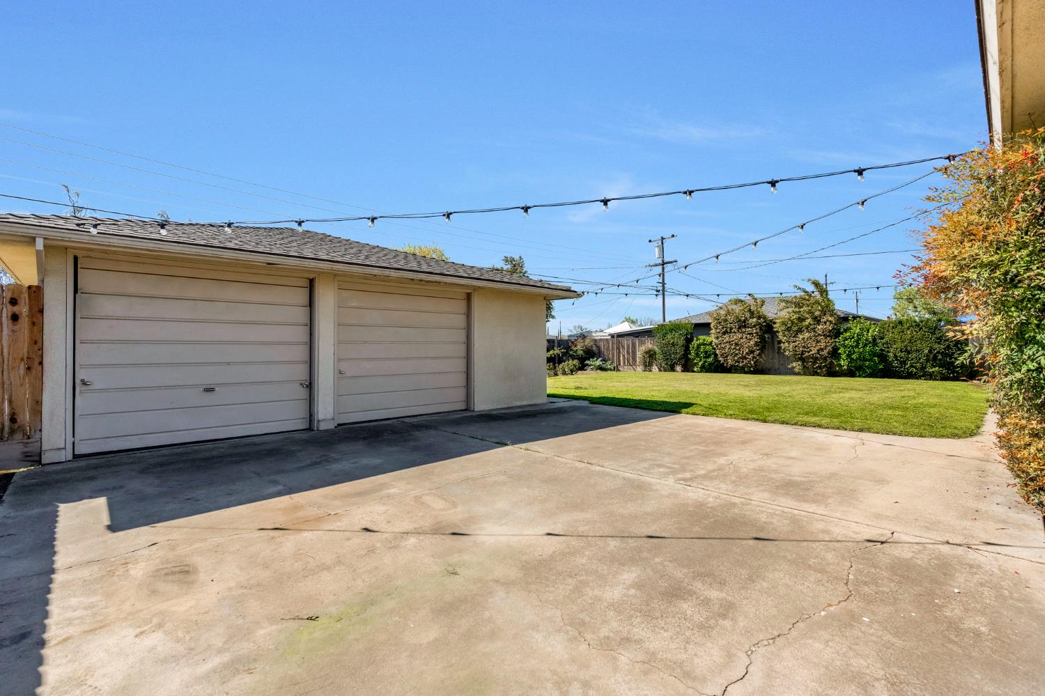 217 W Cortland Ave, Fresno, CA 93705