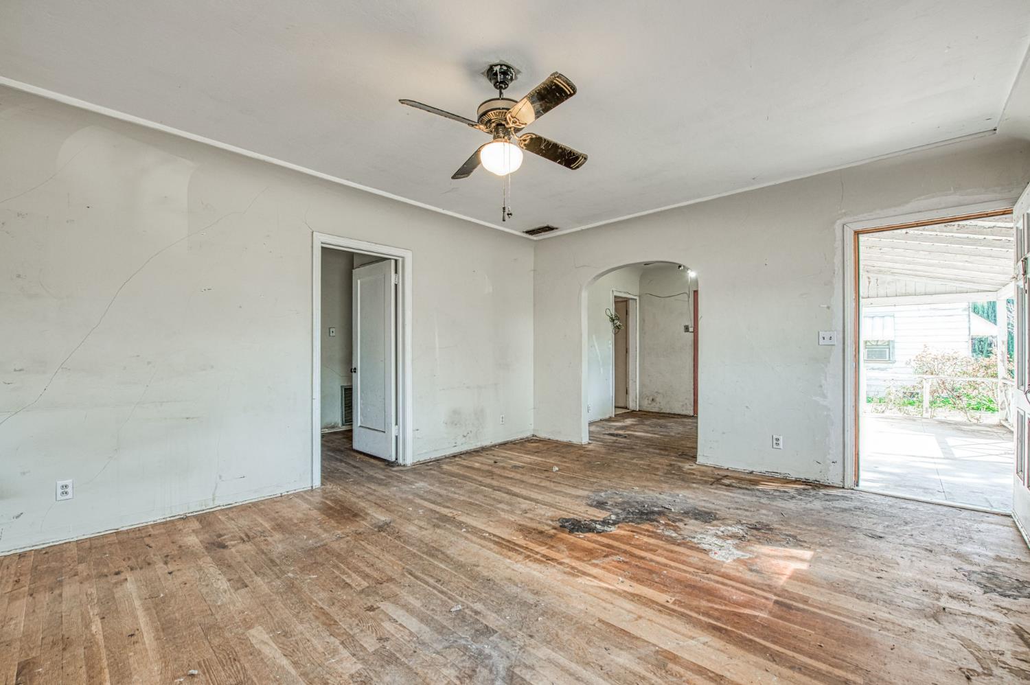 4603 E Nevada Ave, Fresno, CA 93702