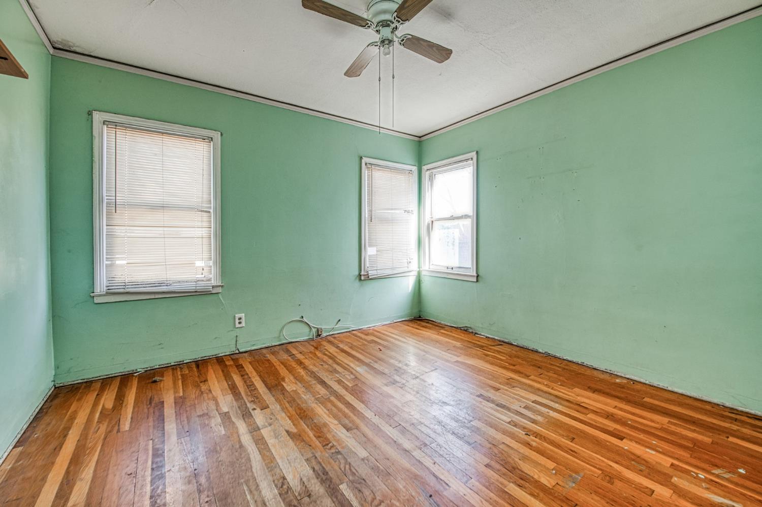 4603 E Nevada Ave, Fresno, CA 93702